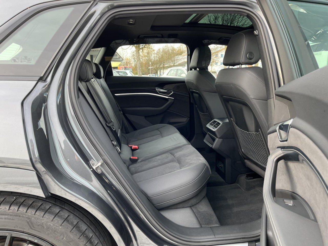 e-tron S line quattro 55 300kW (Matrix,Pano,B&O)