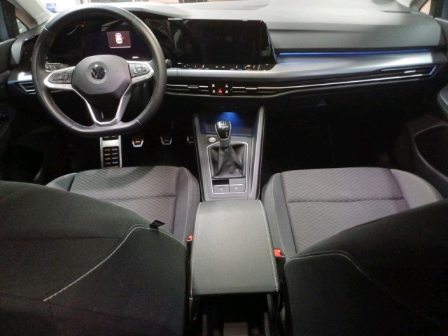 Golf VIII 1.5 TSI Active (LEDPlus+NAVI+APP+ACC+RearView+Standh.+HeadUp)