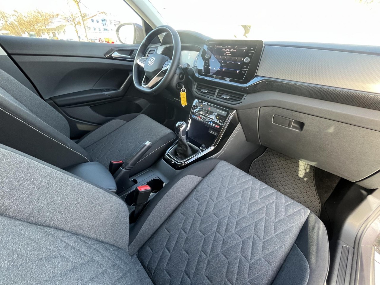 T-Cross 1,0 TSI Life (NAVI+LED+APP+RearView+SH)