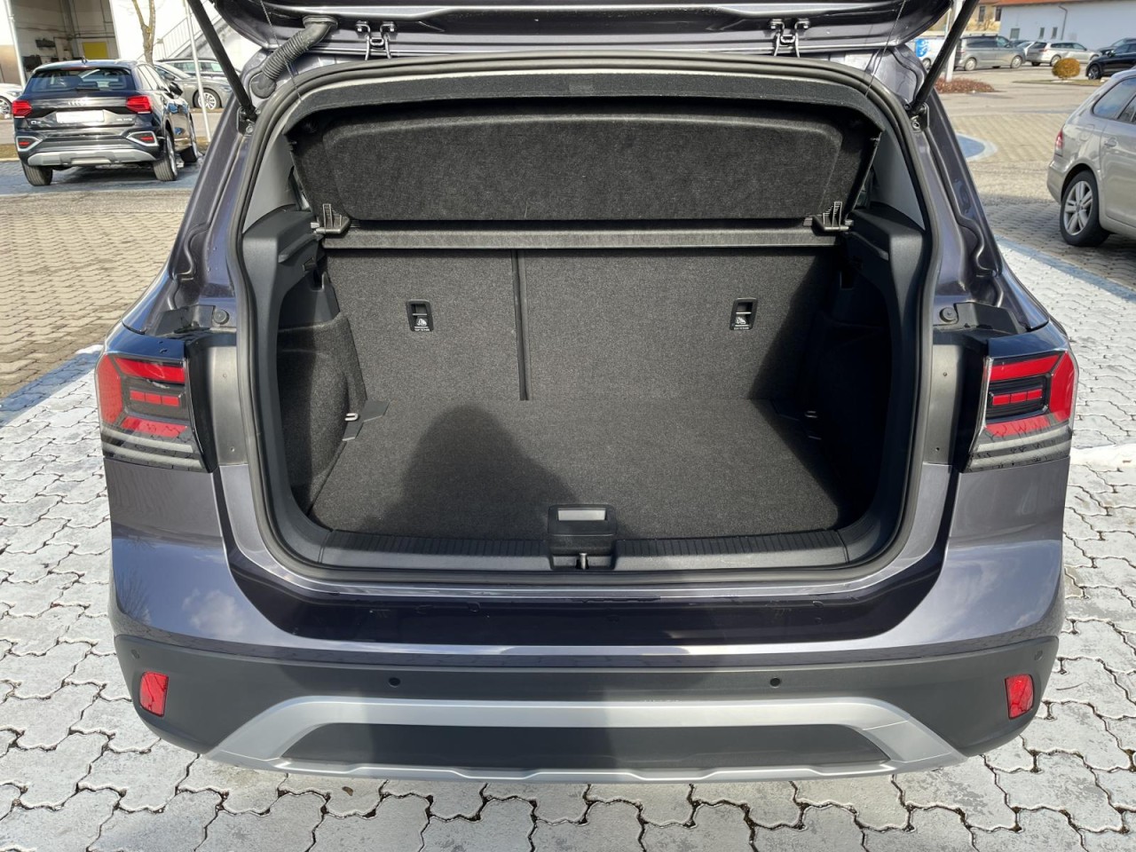 T-Cross 1,0 TSI Life (NAVI+LED+APP+RearView+SH)