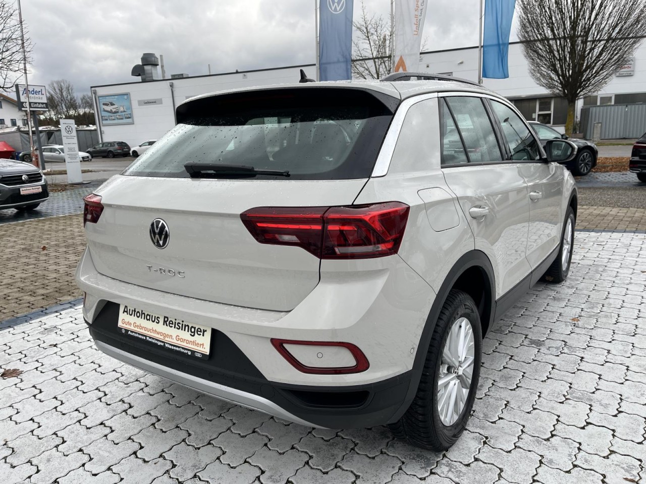 T-Roc 1.5 TSI DSG Life (Navi,AHK,APP,SH,PDC)