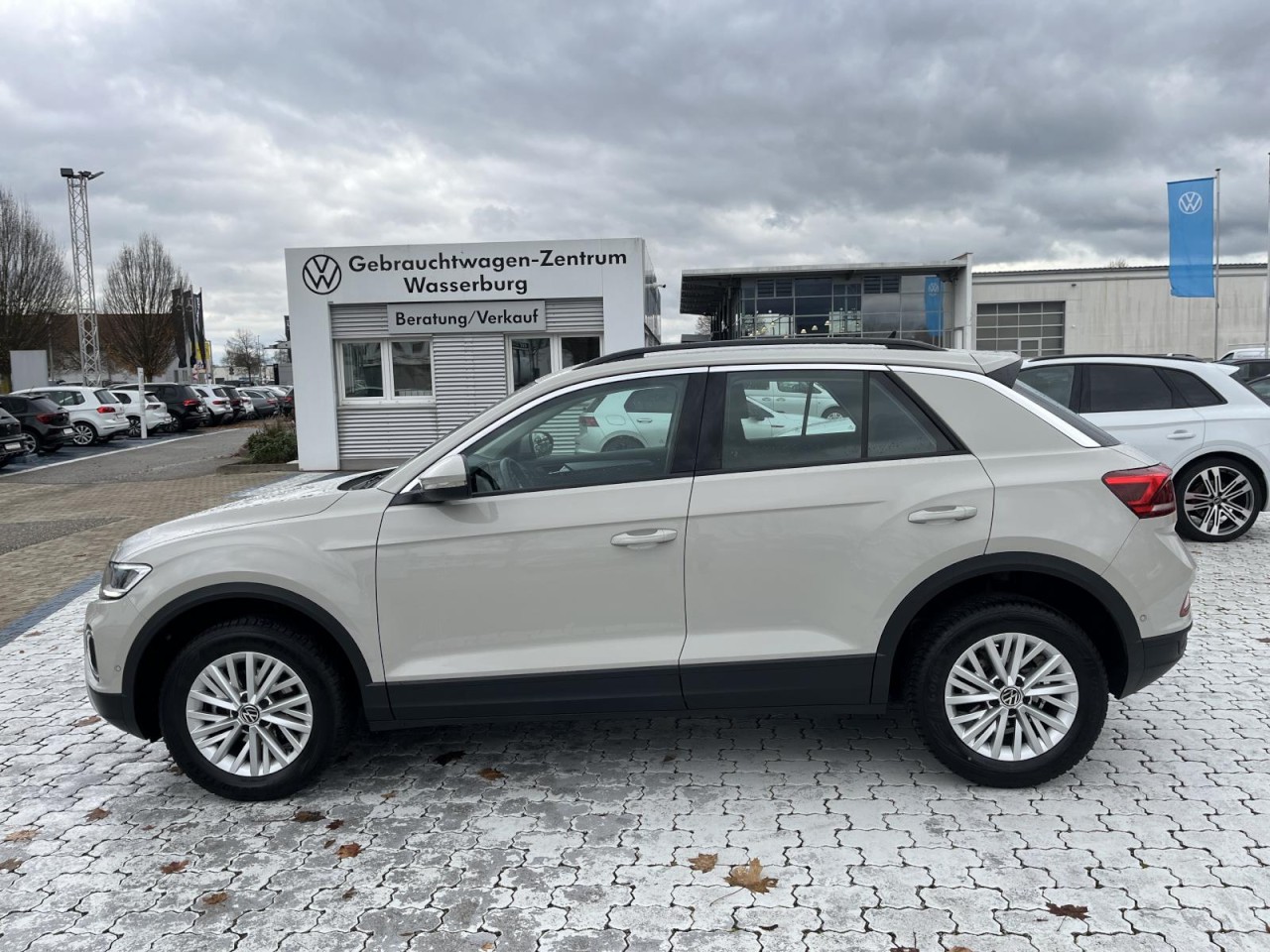 T-Roc 1.5 TSI DSG Life (Navi,AHK,APP,SH,PDC)
