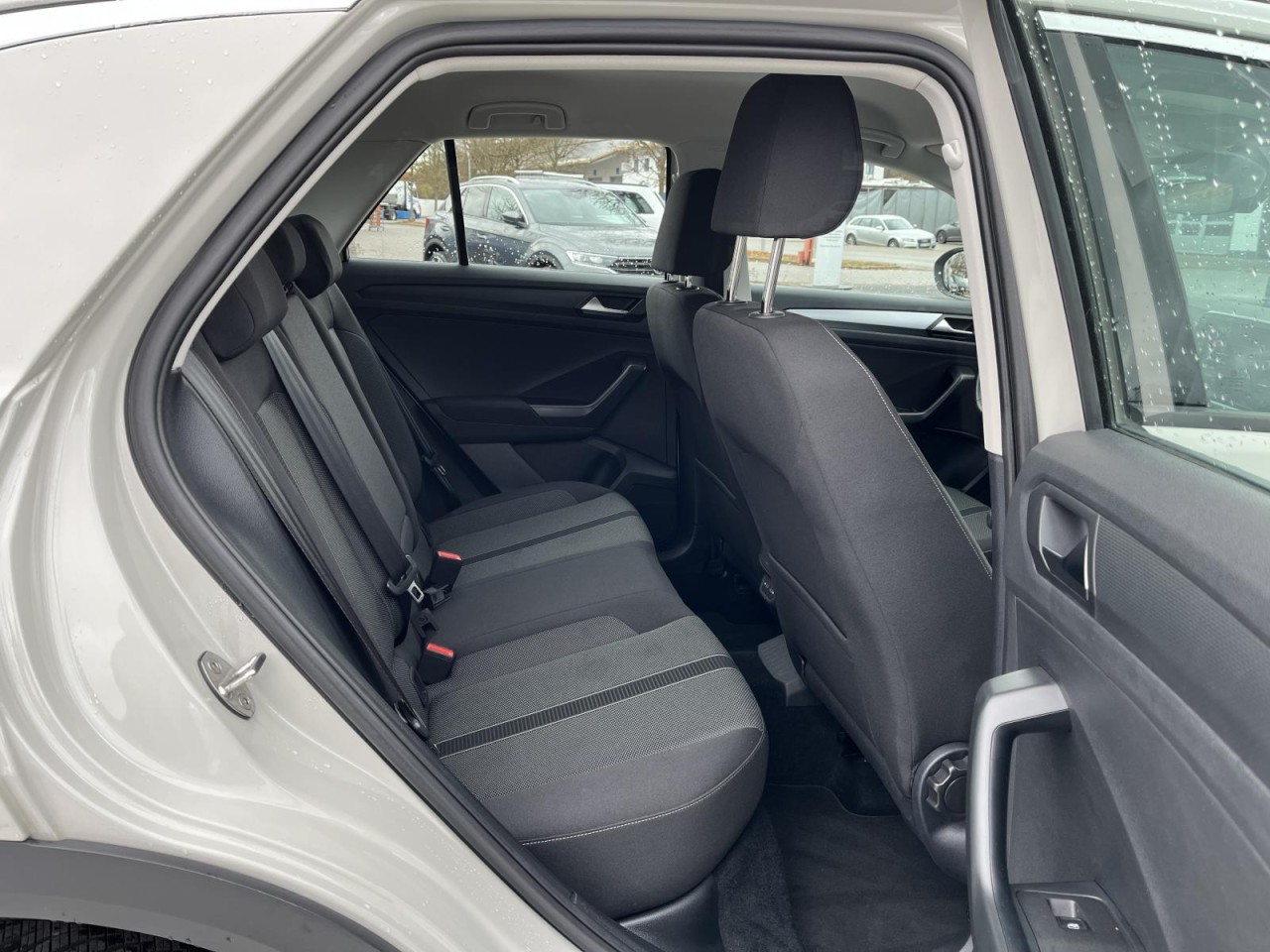 T-Roc 1.5 TSI DSG Life (Navi,AHK,APP,SH,PDC)