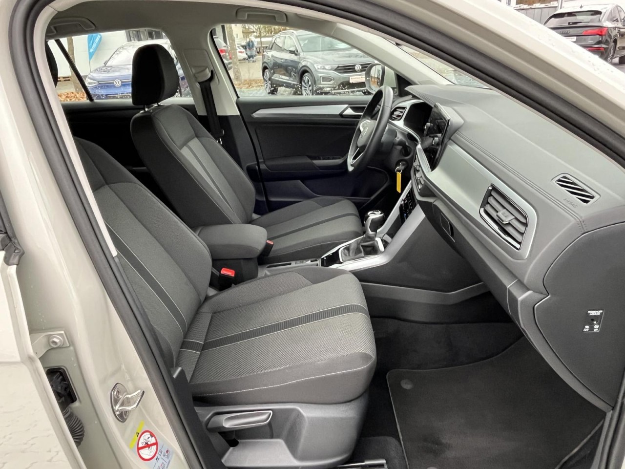 T-Roc 1.5 TSI DSG Life (Navi,AHK,APP,SH,PDC)