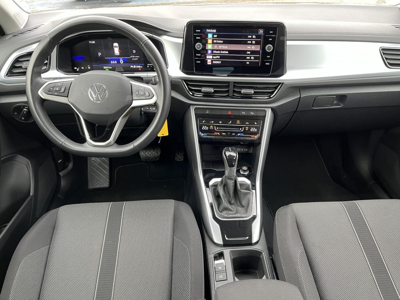 T-Roc 1.5 TSI DSG Life (Navi,AHK,APP,SH,PDC)