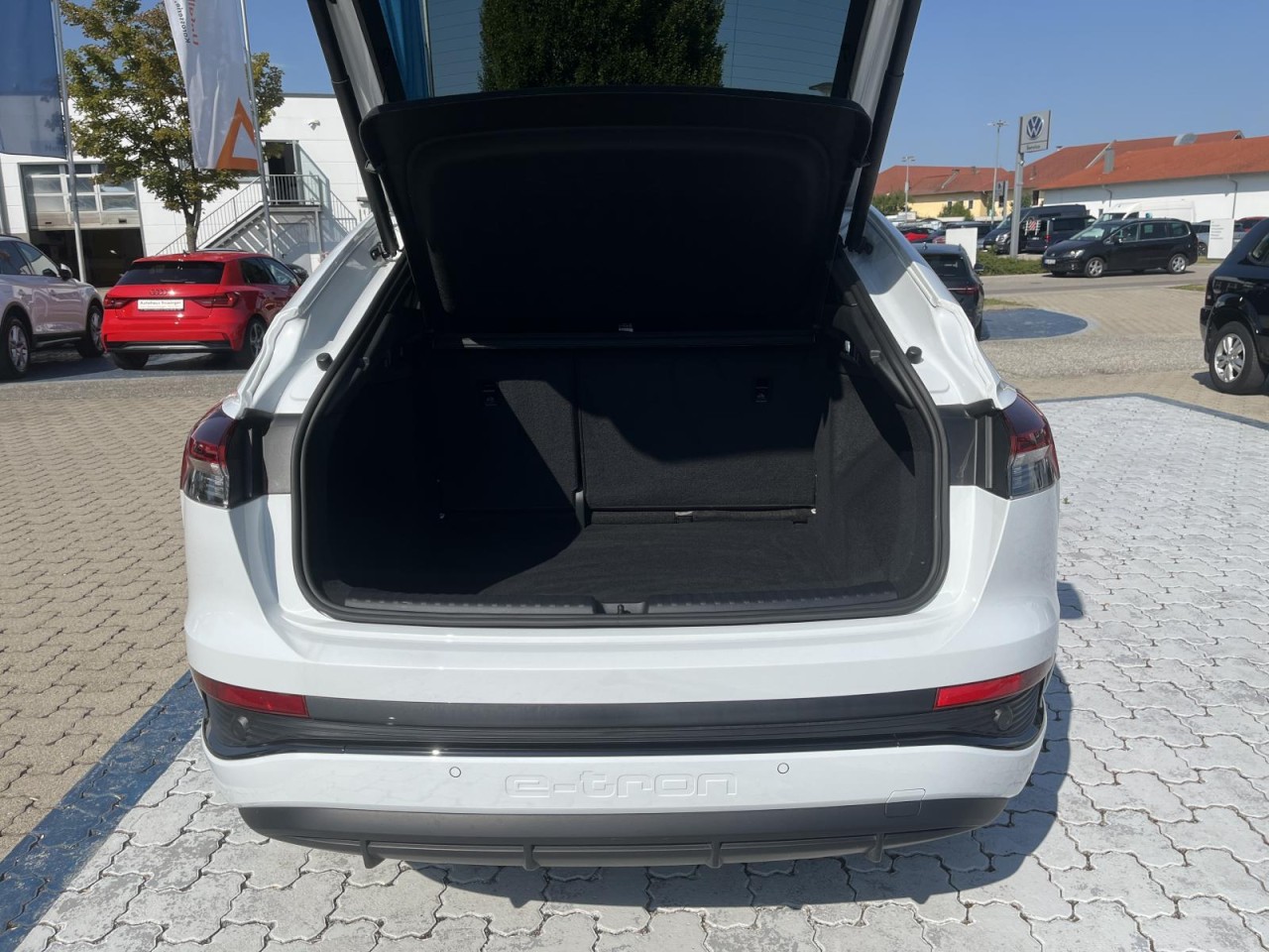 Q4 Sportback e-tron 45 S-Line quattro (MatrixLED+Navi+Sounds)
