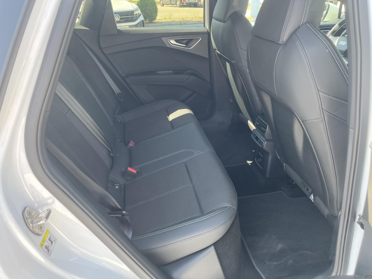 Q4 Sportback e-tron 45 S-Line quattro (MatrixLED+Navi+Sounds)