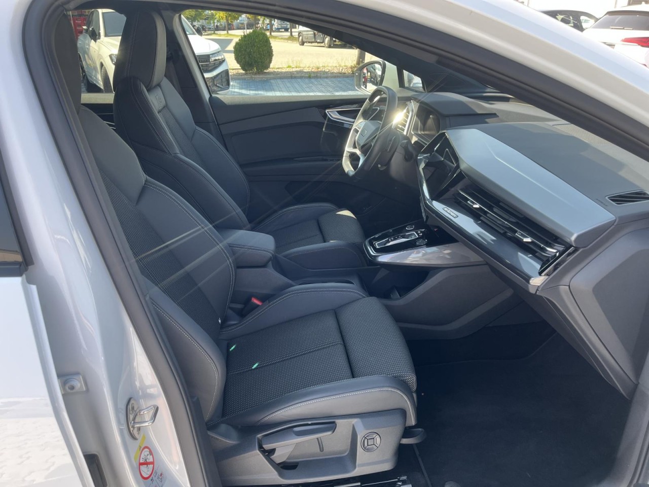 Q4 Sportback e-tron 45 S-Line quattro (MatrixLED+Navi+Sounds)
