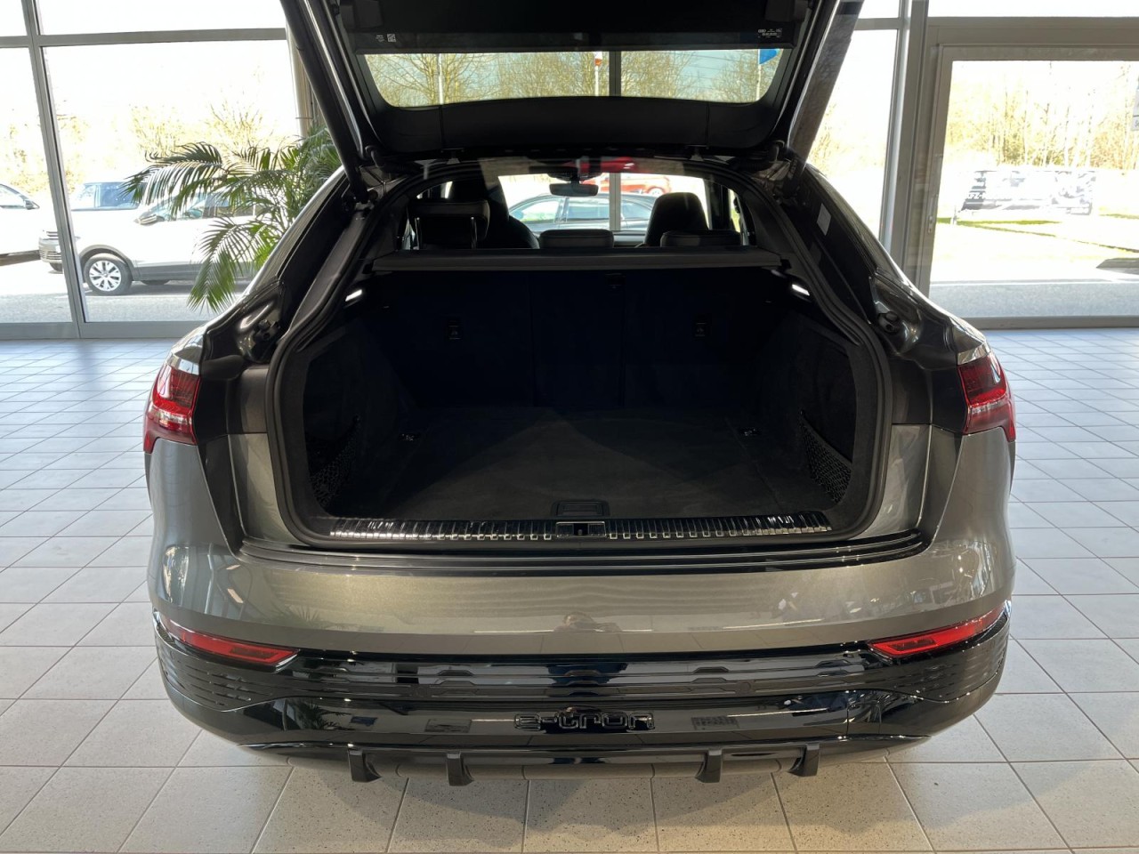 Q8 Sportback e-tron S-Line quattro (AHK+Pano+B&O+MatrixLED)