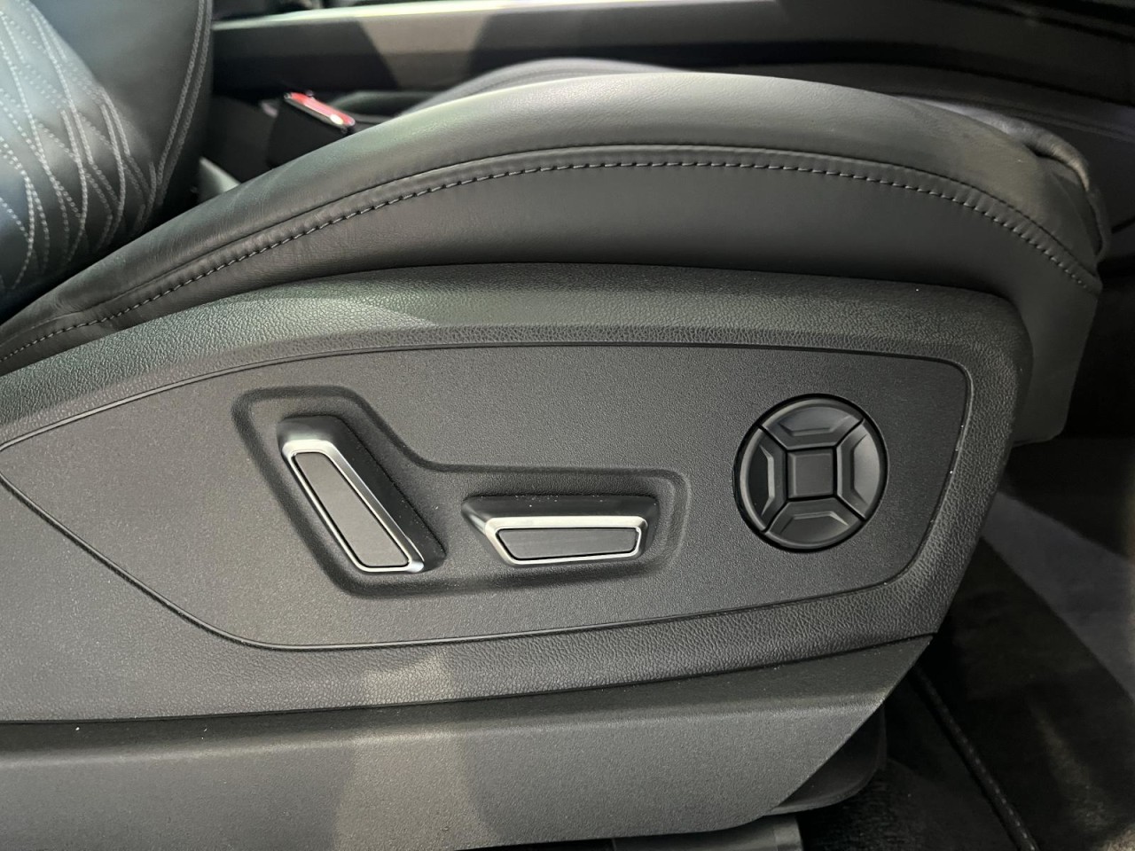 Q8 Sportback e-tron S-Line quattro (AHK+Pano+B&O+MatrixLED)