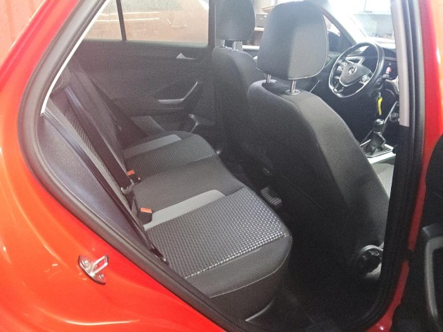 T-Roc 1.5 TSI Active (LED+NAVI+ACC+APP) Klima