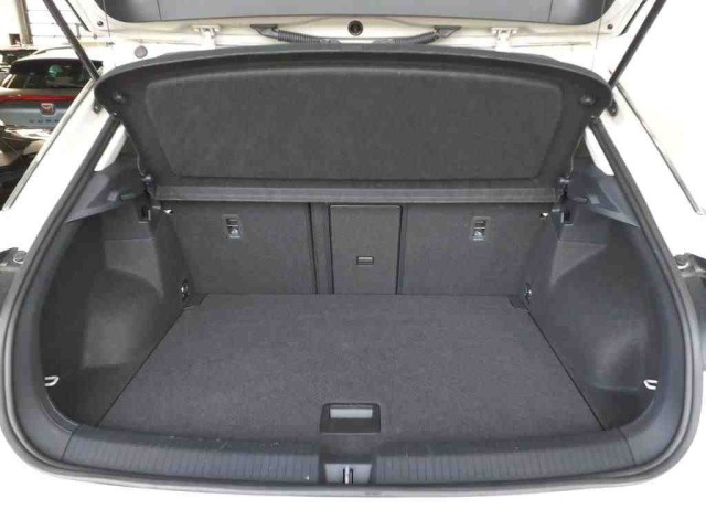 T-Roc 1.5 TSI DSG Life (Navi,APP,AHK,SH,PDC)