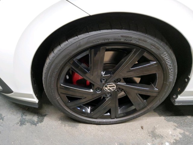 Golf VIII GTI 2.0 TSI DSG (LEDPlus+APP+RearView)