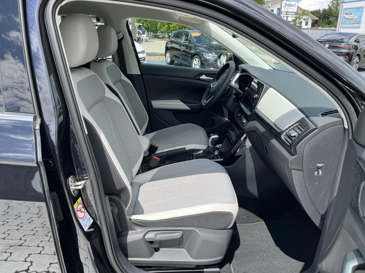 T-Cross 1.0 TSI Style DSG (Navi+AHK+IQ-Light)