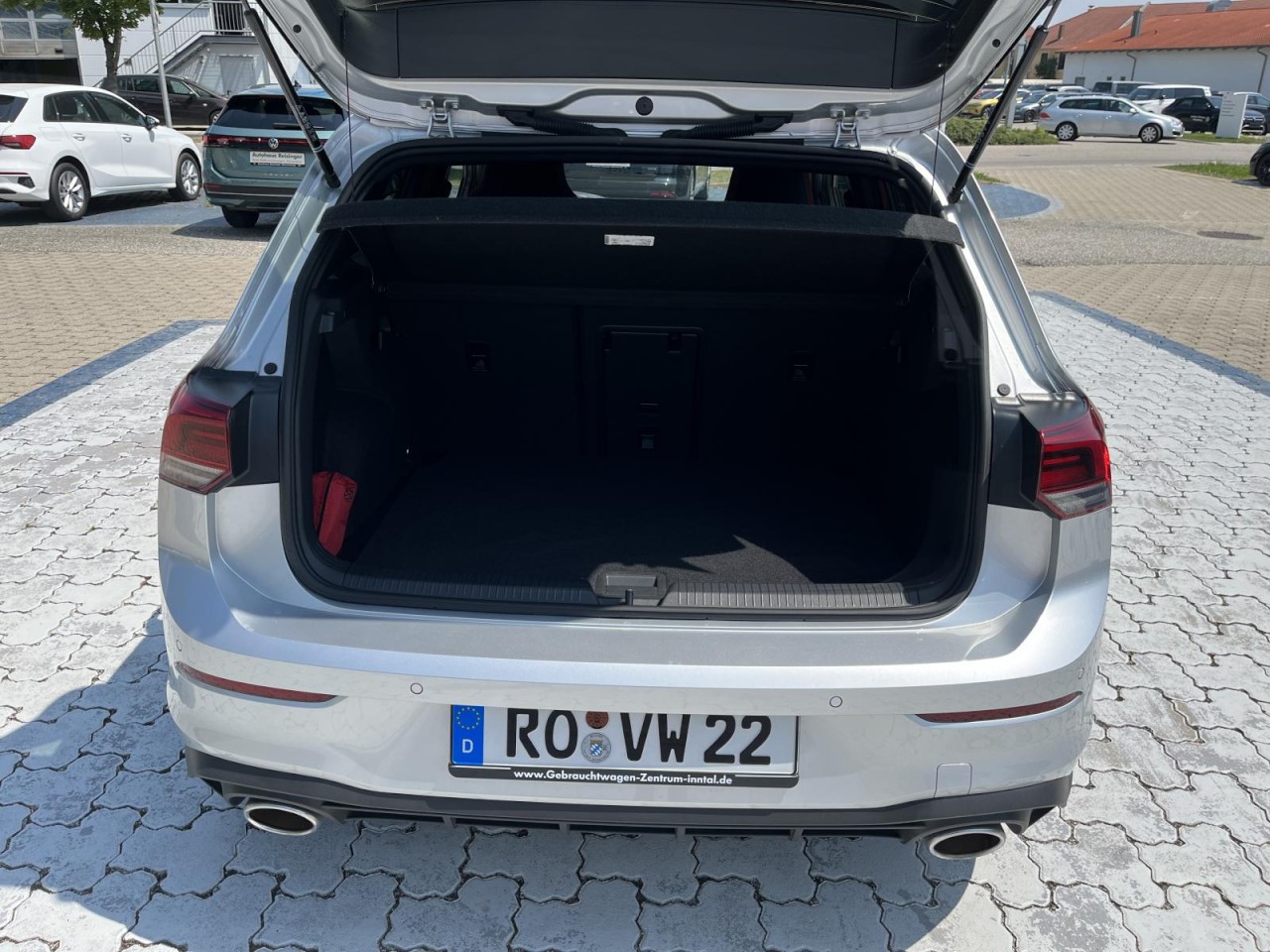 Golf VIII 2.0 l GTI Clubsport (Black Style+Navi+Rear View)