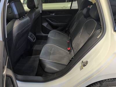 Passat Variant 2.0 TDI Business DSG (LED+NAVI+AHK+APP+ACC)