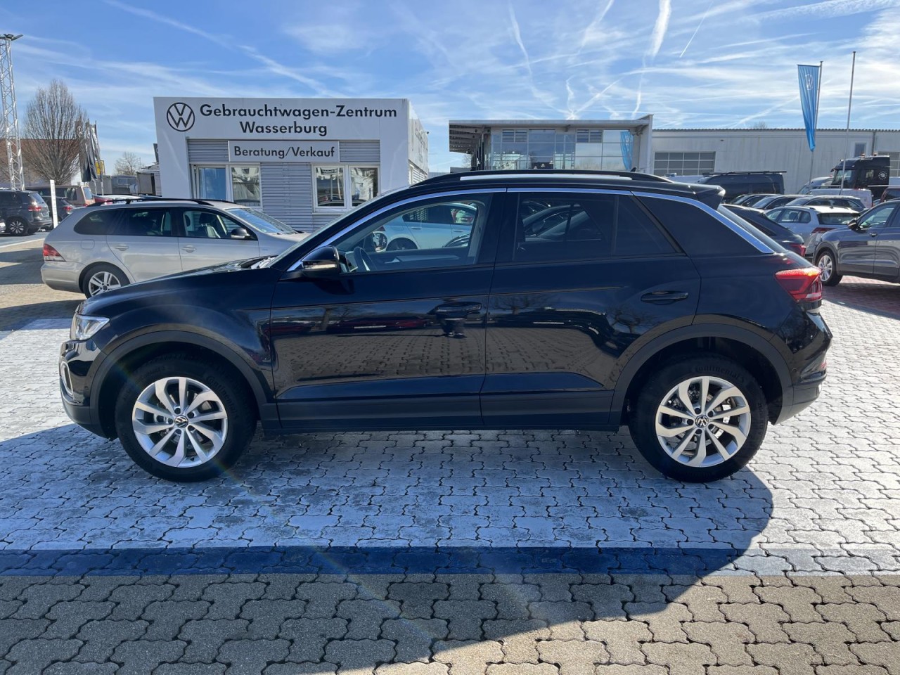 T-Roc 1.0 TSI Life (NAVI+LED+APP+SH+RearView+Lane-FrontAssist)
