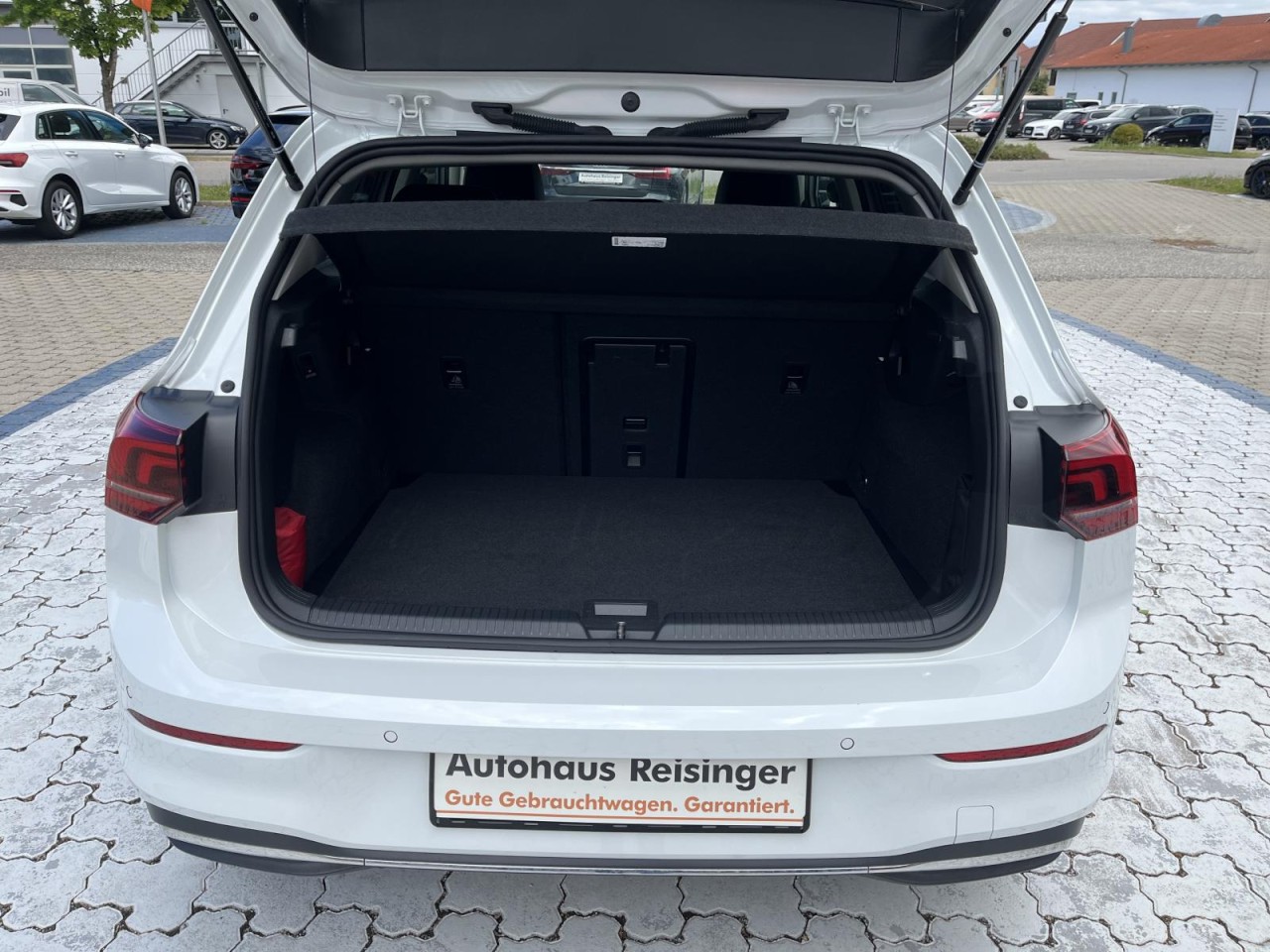 Golf VIII GOAL 2.0 TDI DSG (LEDPlus+NAVI+APP+AHK+ACC+RearView)