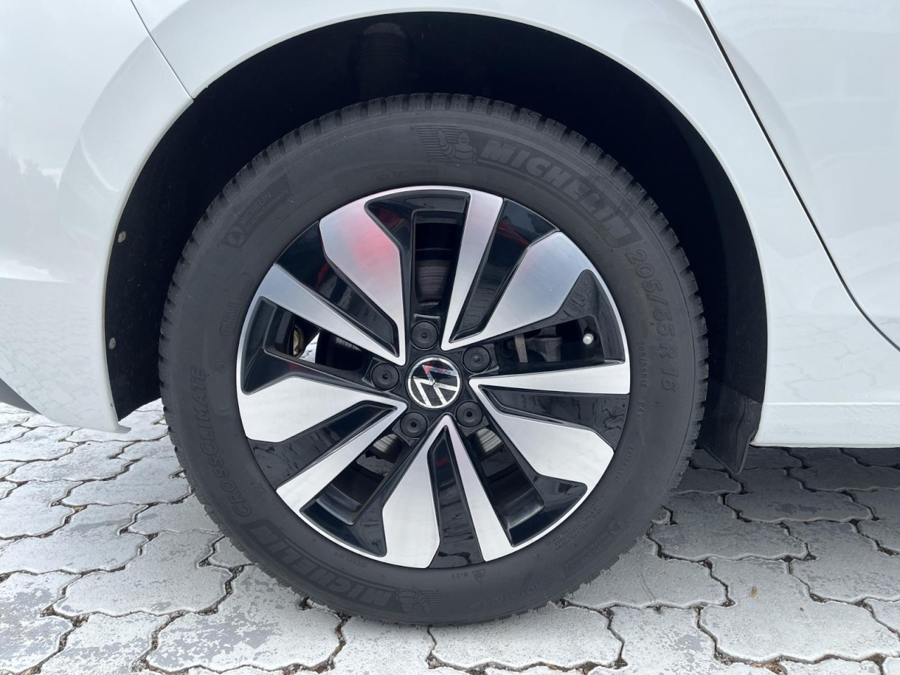 Golf VIII GOAL 2.0 TDI DSG (LEDPlus+NAVI+APP+AHK+ACC+RearView)