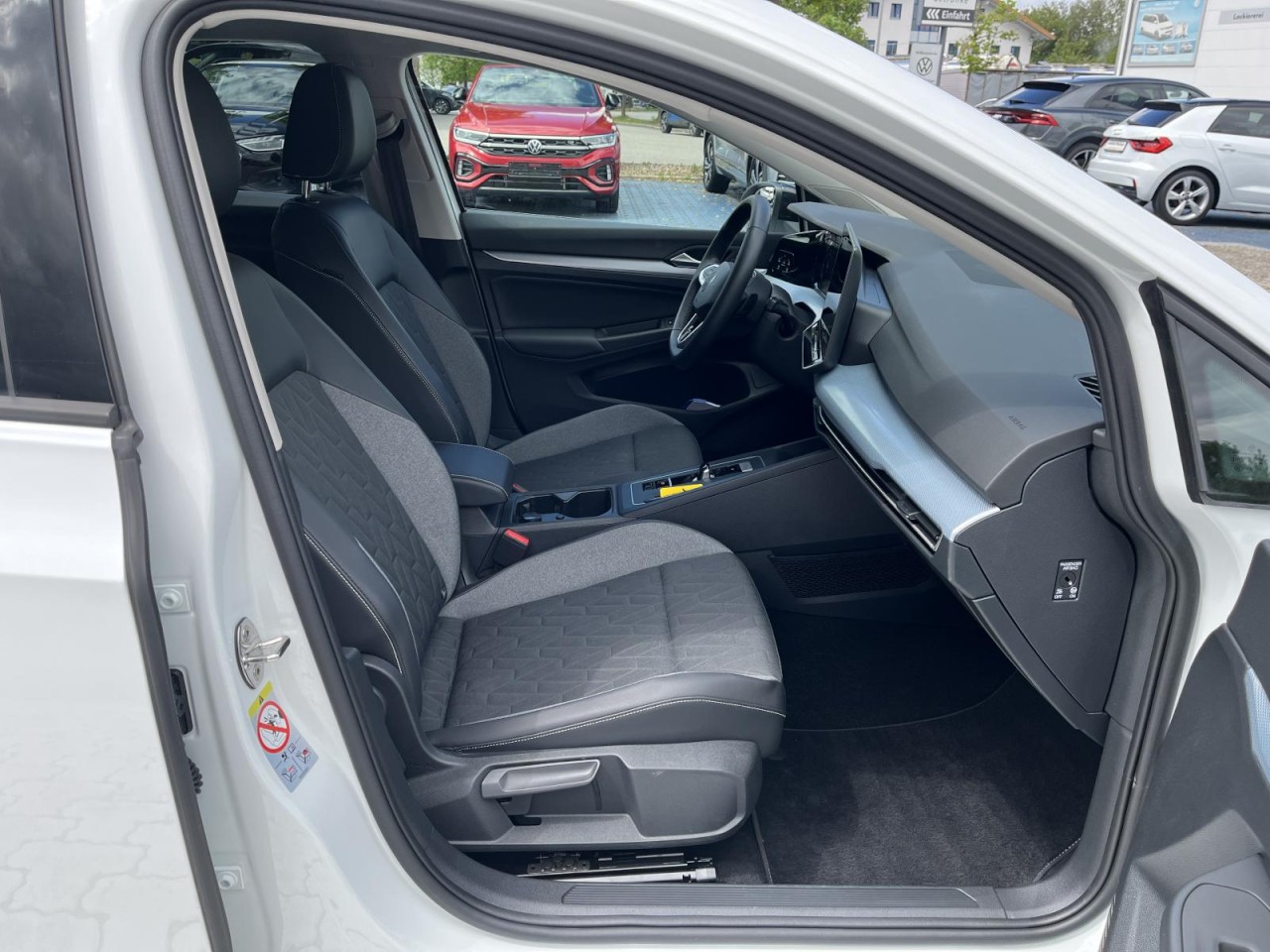 Golf VIII GOAL 2.0 TDI DSG (LEDPlus+NAVI+APP+AHK+ACC+RearView)