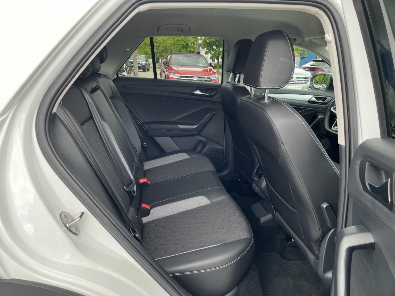 T-Roc 2.0 TDI GOAL DSG (LEDPlus+NAVI+AHK+APP+ACC+RearView)