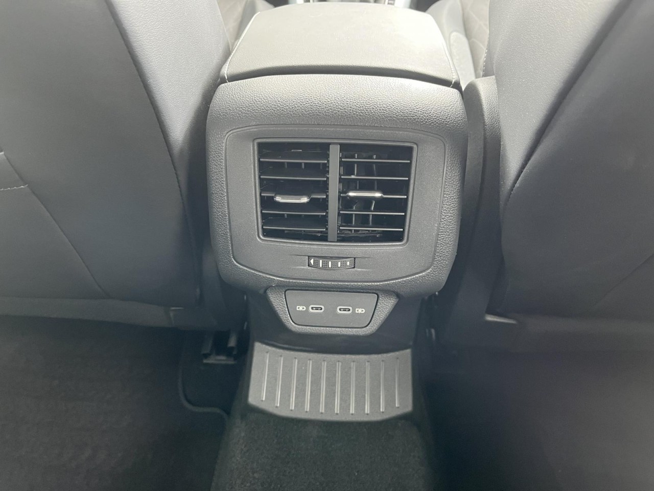 T-Roc 2.0 TDI GOAL DSG (LEDPlus+NAVI+AHK+APP+ACC+RearView)