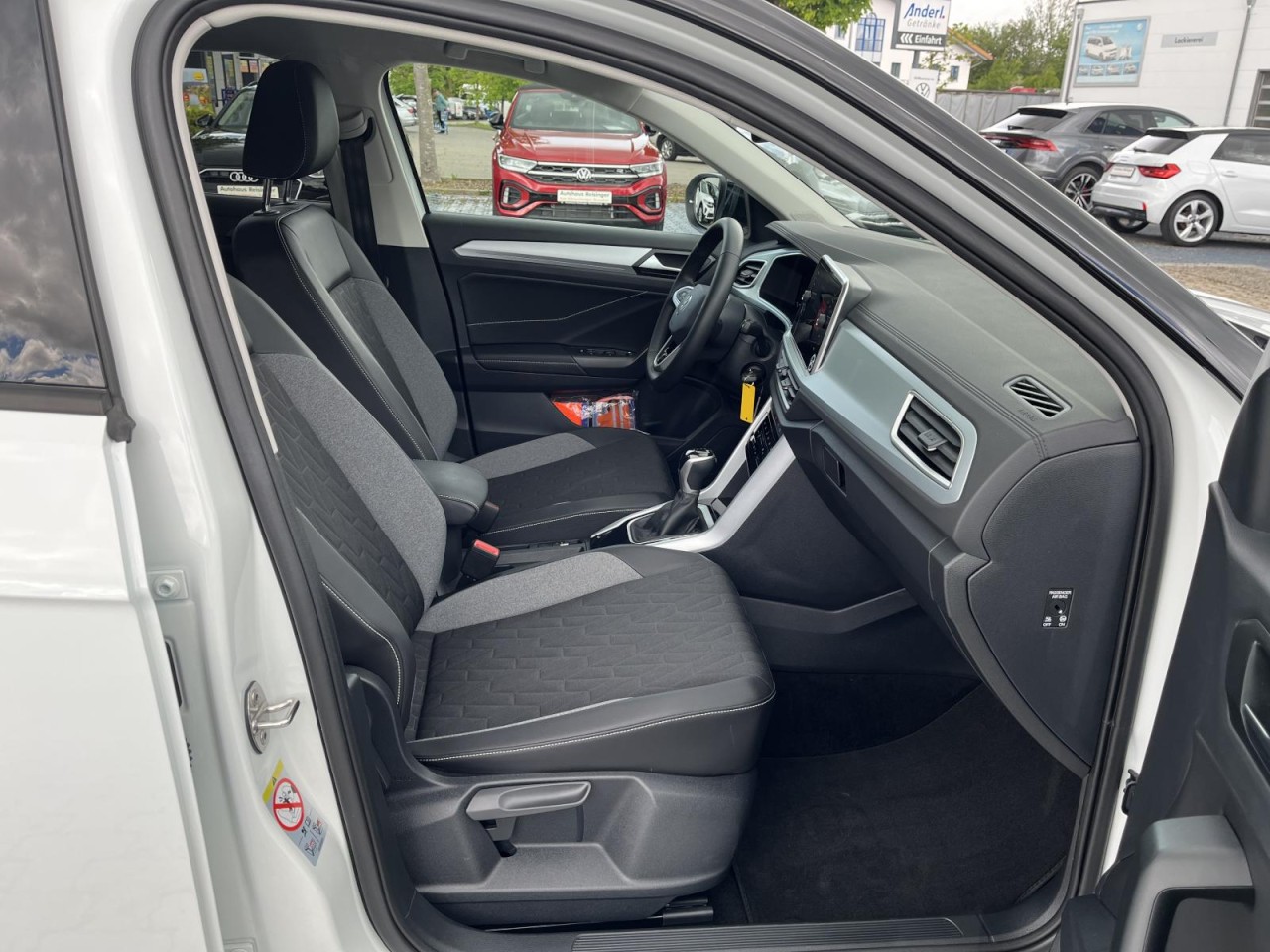 T-Roc 2.0 TDI GOAL DSG (LEDPlus+NAVI+AHK+APP+ACC+RearView)