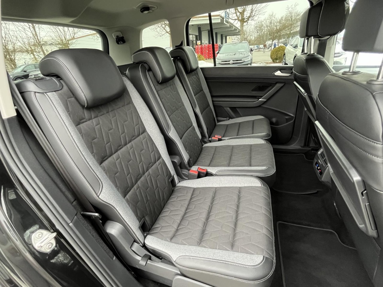 Touran 1.5 TSI Goal (NAVI+R-Kamera+ACC+APP)