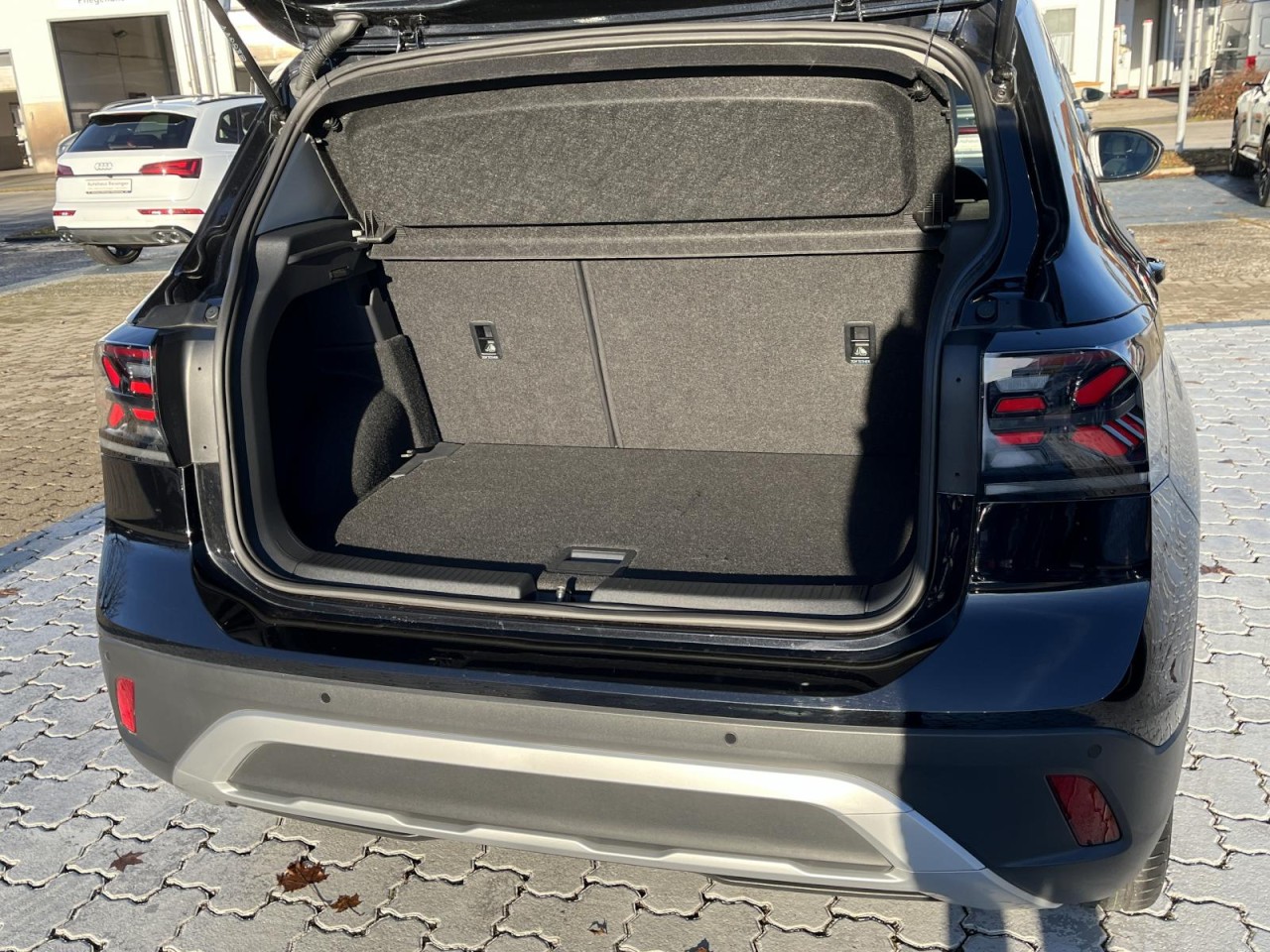 T-Cross 1.0 TSI Style DSG (APP,IQLight,ACC,NAVI,RearView)