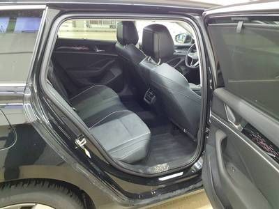 Passat Variant 2.0 TDI Elegance DSG (IQLight+APP+NAVI+RearView+AHK+ACC)