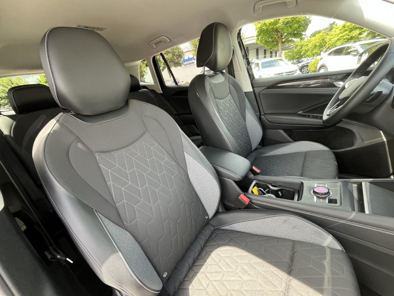 Tiguan 2.0 TDI Goal DSG (LEDPlus+NAVI+APP+AHK+ACC+RearView)