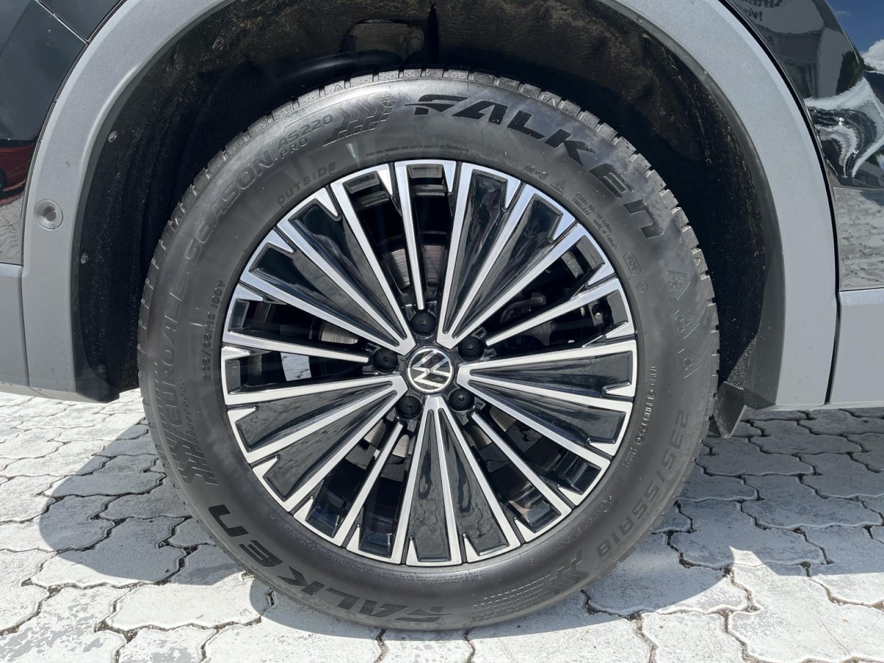 Tiguan 2.0 TDI Goal DSG (LEDPlus+NAVI+APP+AHK+ACC+RearView)