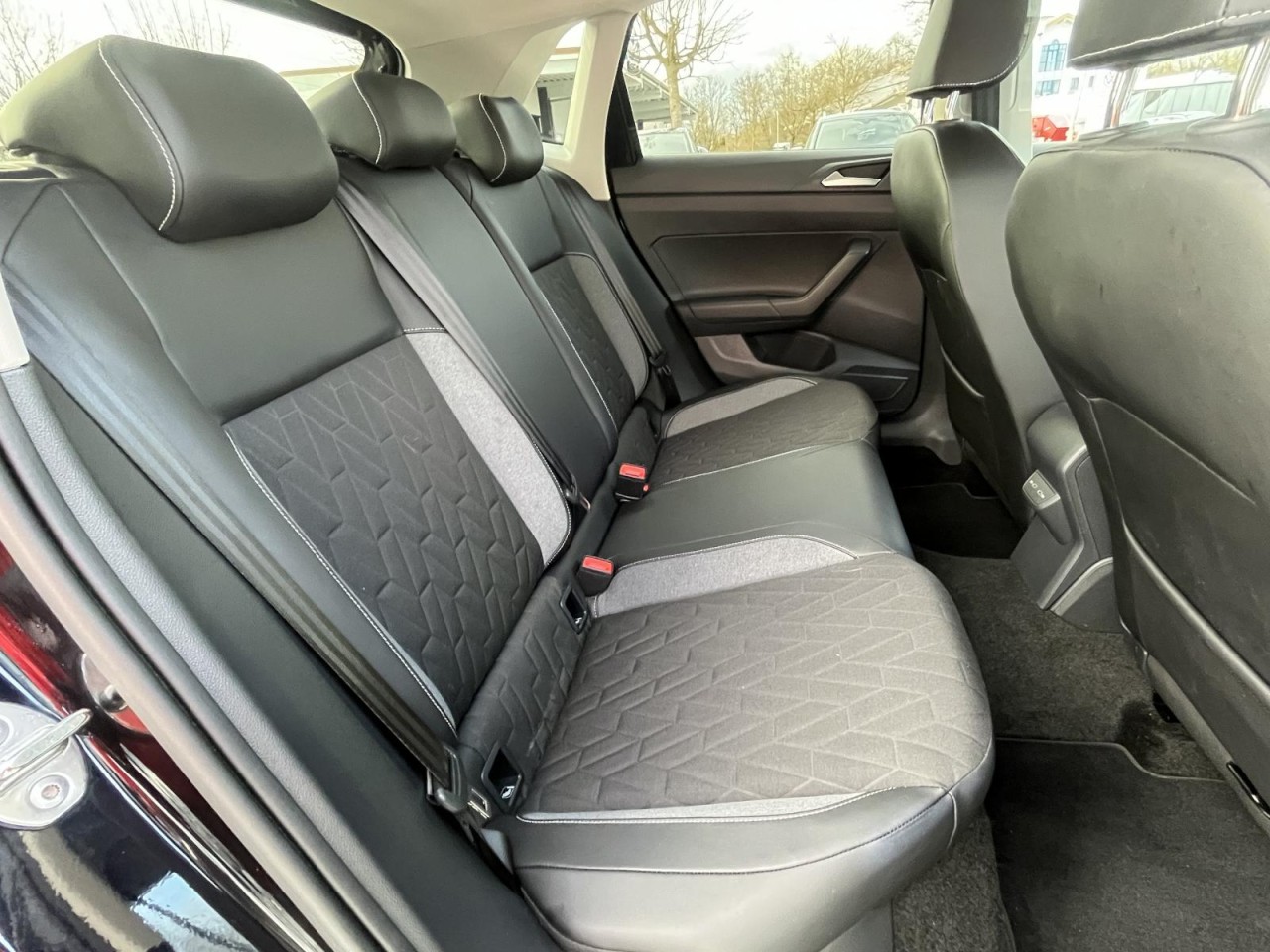 Polo 1.0 TSI GOAL DSG (LED+NAVI+APP+ACC+RearView)