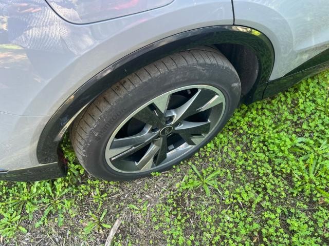 Q4 e-tron 45 210 KW S-line (MatrixLED+Navi+SH+R-Kamera)