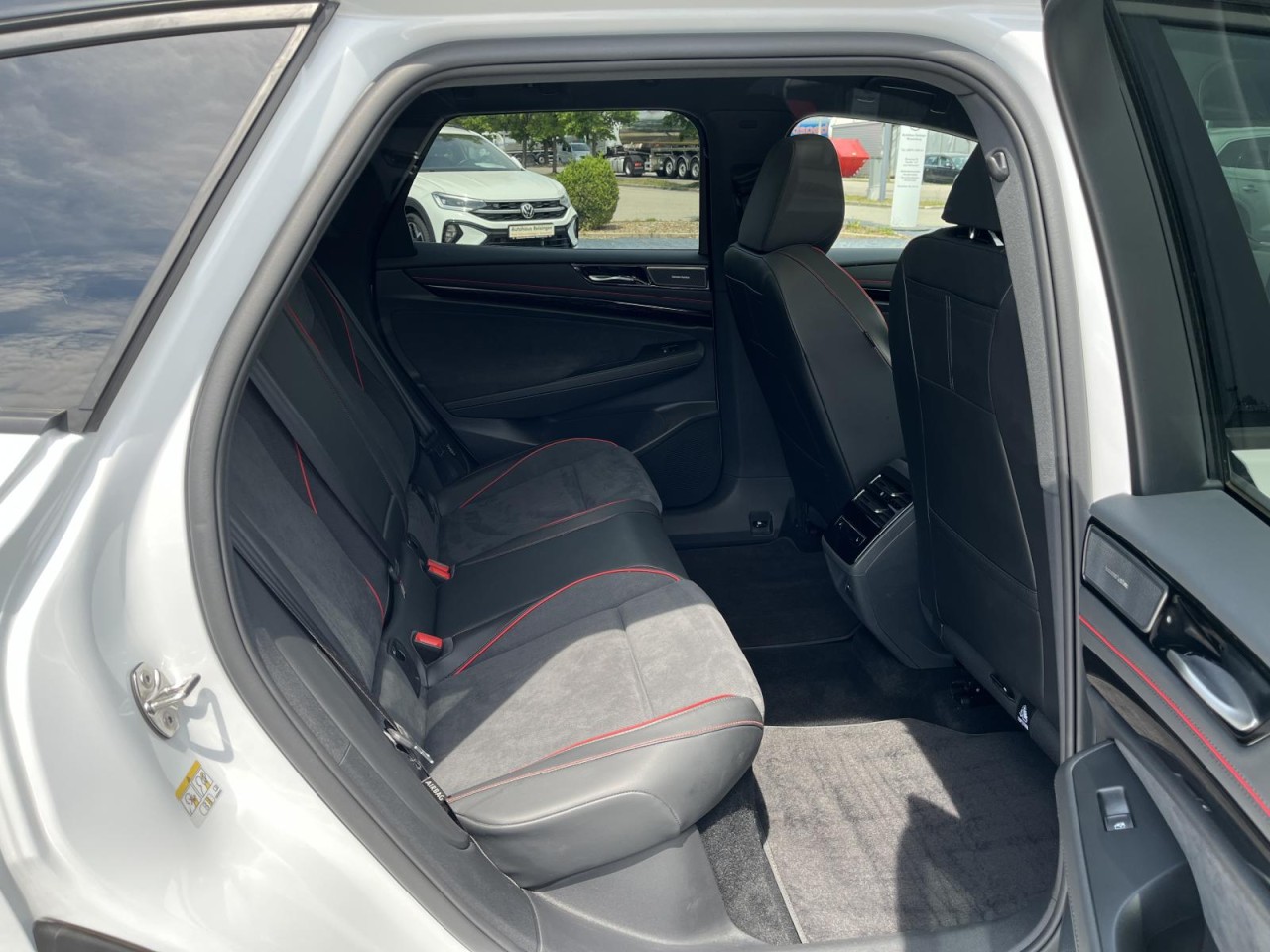 ID.7 Tourer GTX 4Motion (LED+NAVI+IQDrive+APP+ACC+AHK+Panorama)