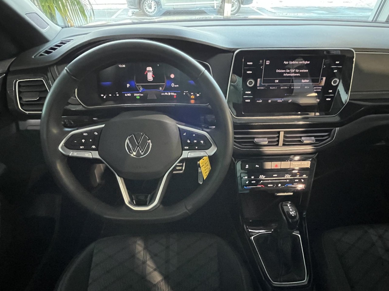 T-Cross 1.5 TSI R-Line DSG (NAVI+LED+APP+SH+RearView+IQDrive+ACC)