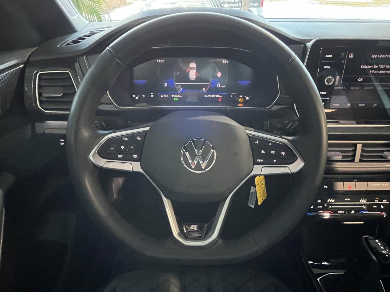 T-Cross 1.5 TSI R-Line DSG (NAVI+LED+APP+SH+RearView+IQDrive+ACC)