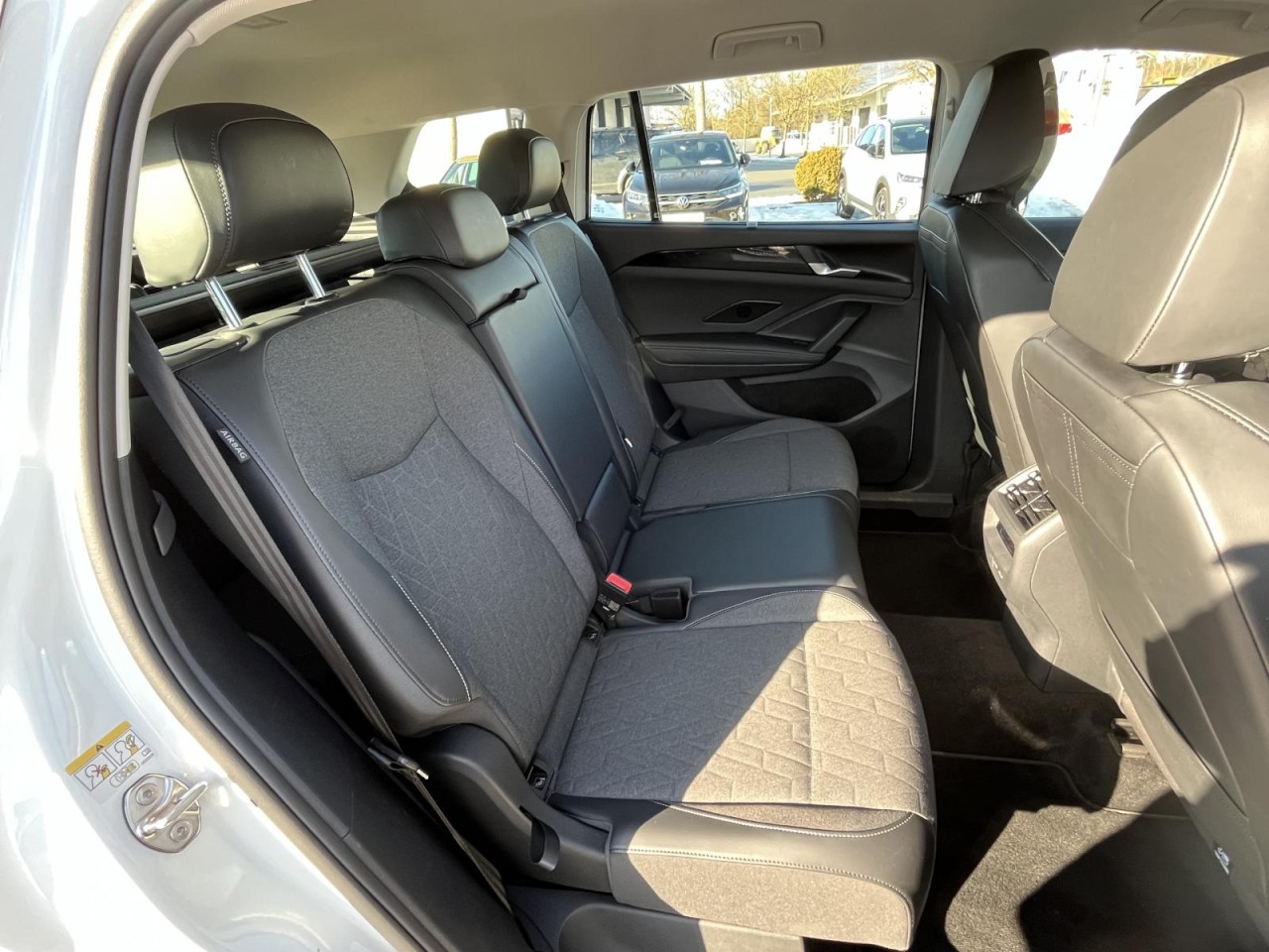 Tayron 1.5 eTSI Life DSG (NAVI+APP+IQLight+LED+ACC+RearView)