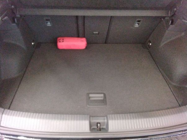 T-Roc 1.0 TSI Life (NAVI+LED+APP+SH+RearView+Lane-FrontAssist)