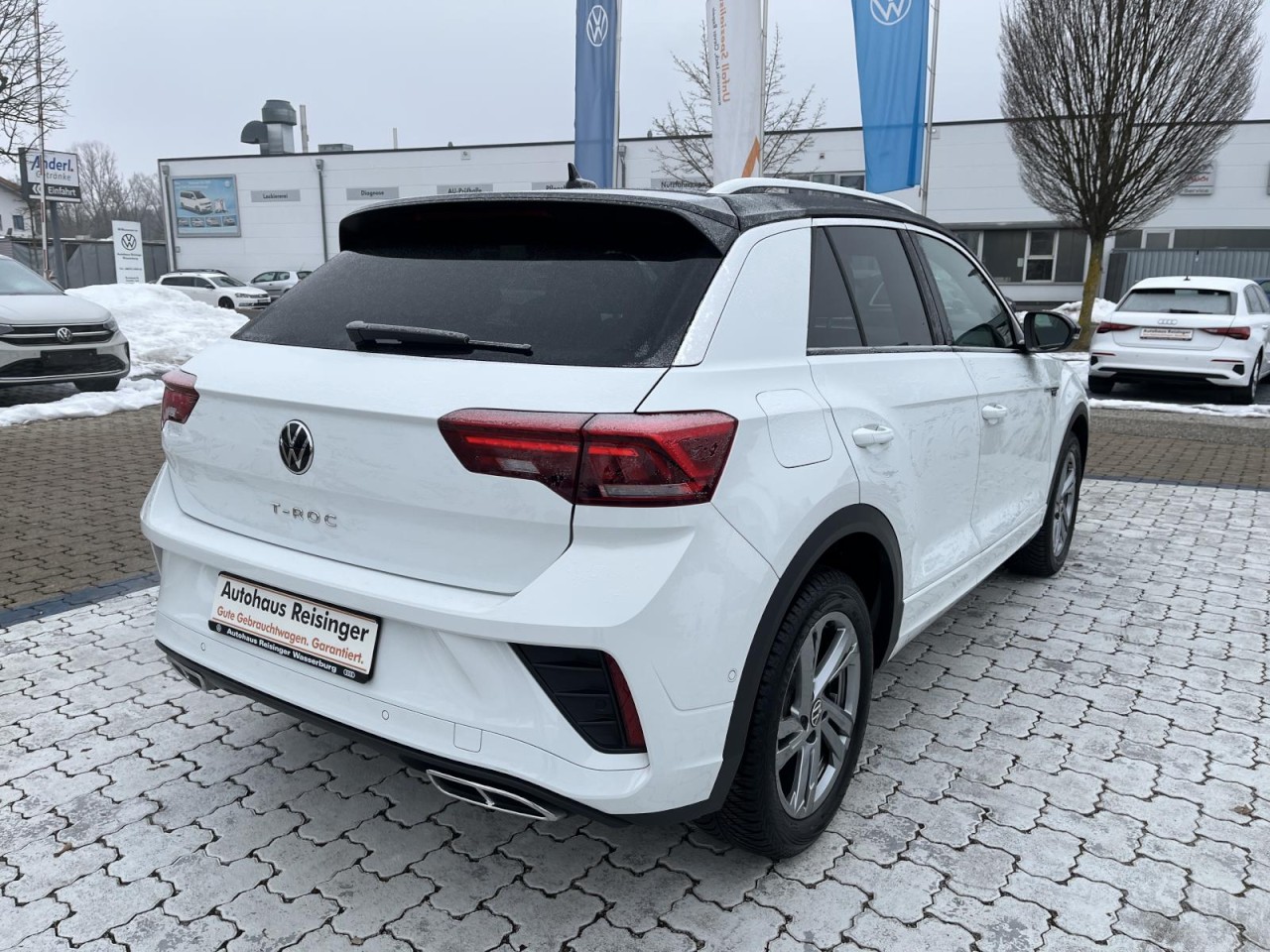 T-Roc 1.5 TSI DSG R-Line (LED+NAVI+AHK+RearView+ACC)