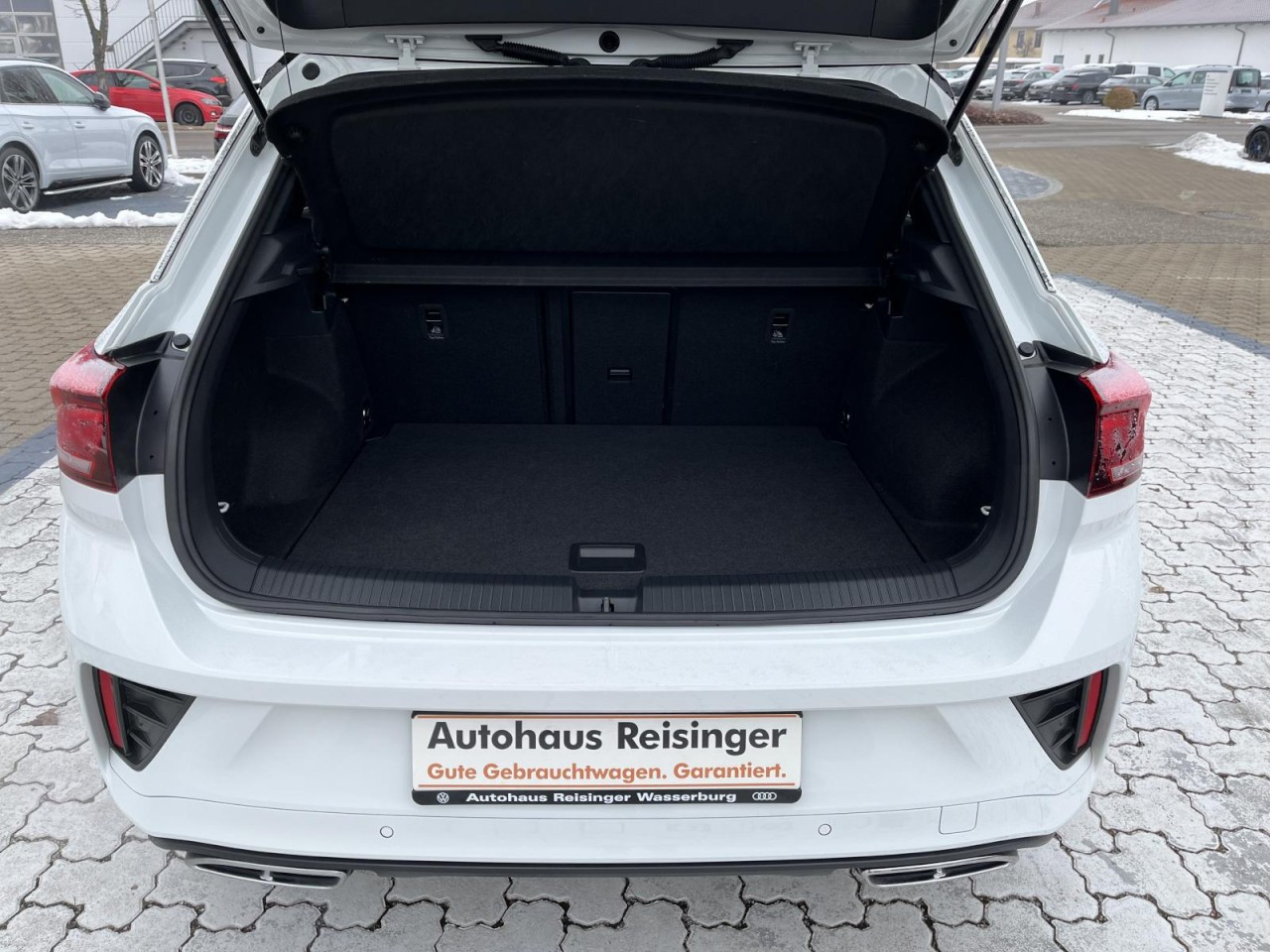 T-Roc 1.5 TSI DSG R-Line (LED+NAVI+AHK+RearView+ACC)