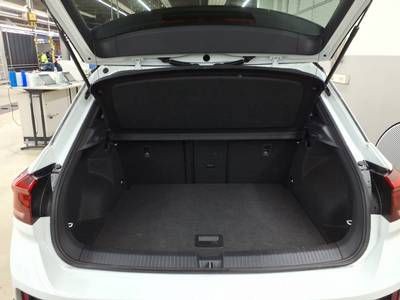 T-Roc 1.5 TSI R-Line DSG (NAVI+LED+AHK+APP+ACC)