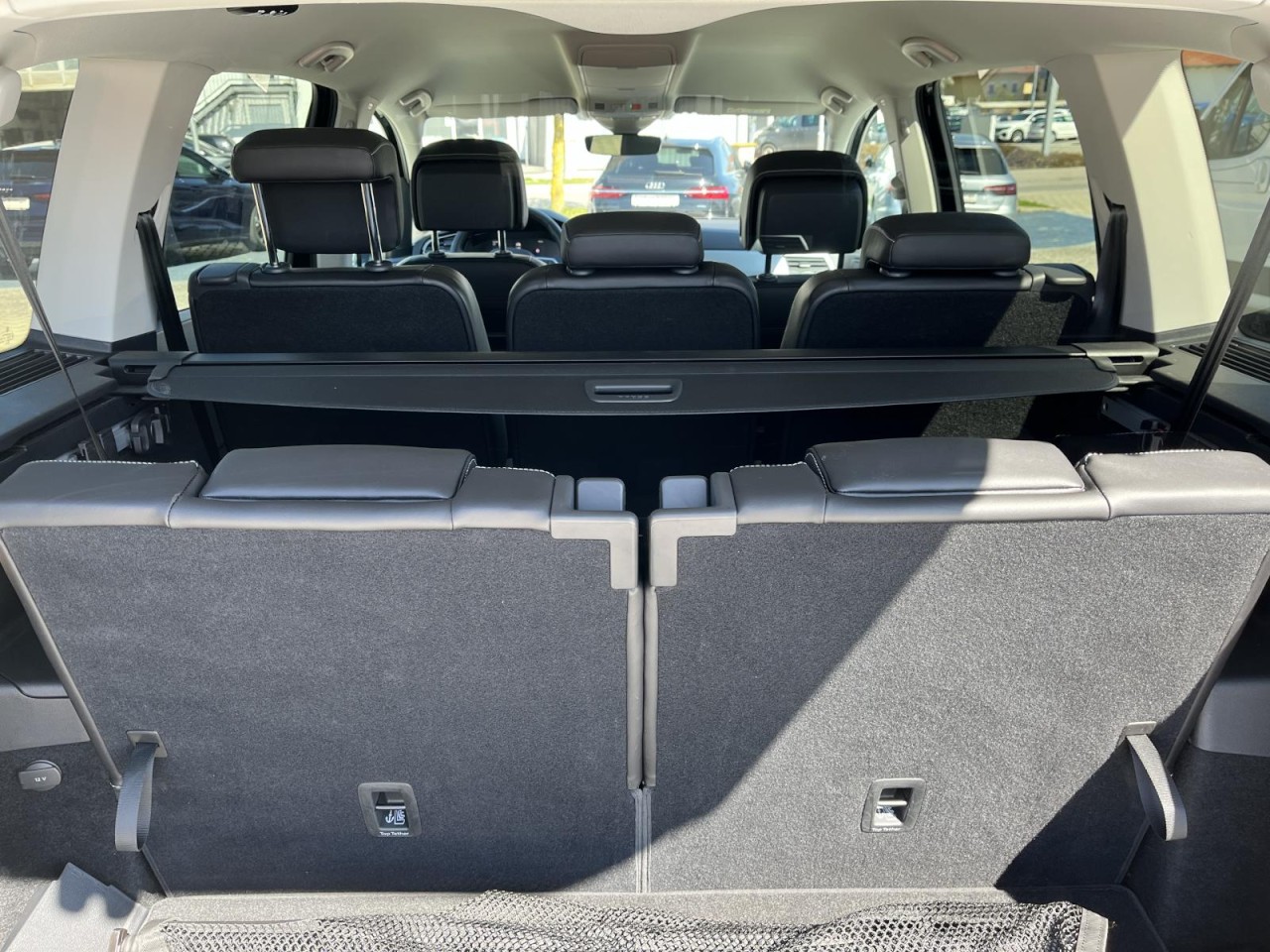 Touran 1.5 TSI Goal (7-Sitze+APP+NAVI+ACC+RearView)