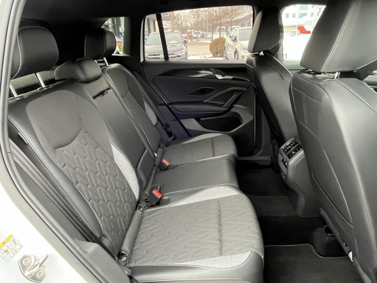 Tiguan 1.5 eTSI Goal DSG (IQLight+NAVI+AHK+Area-RearView+ACC)