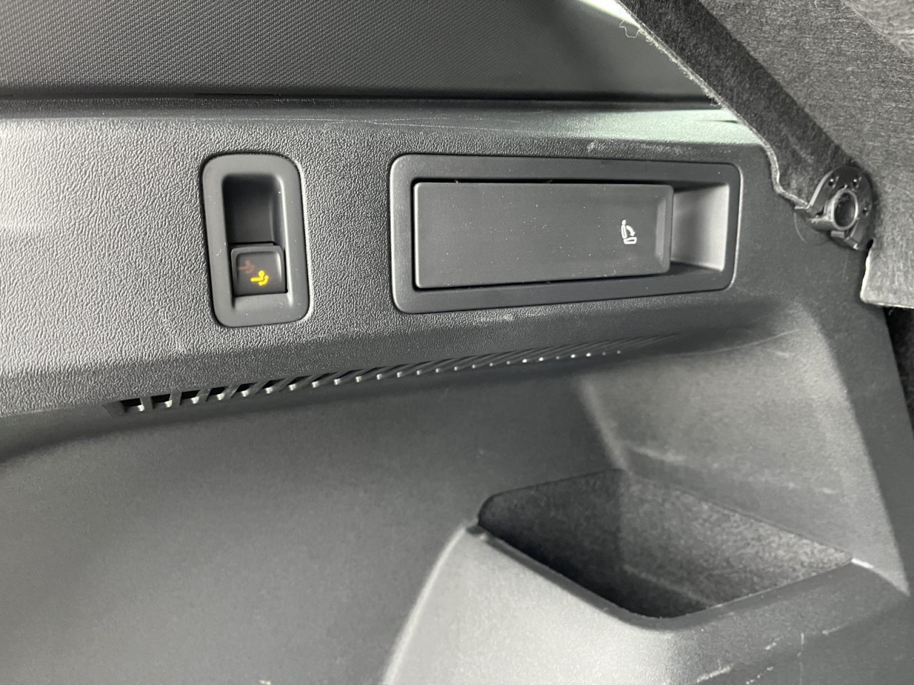 Tiguan 1.5 eTSI Goal DSG (IQLight+NAVI+AHK+Area-RearView+ACC)