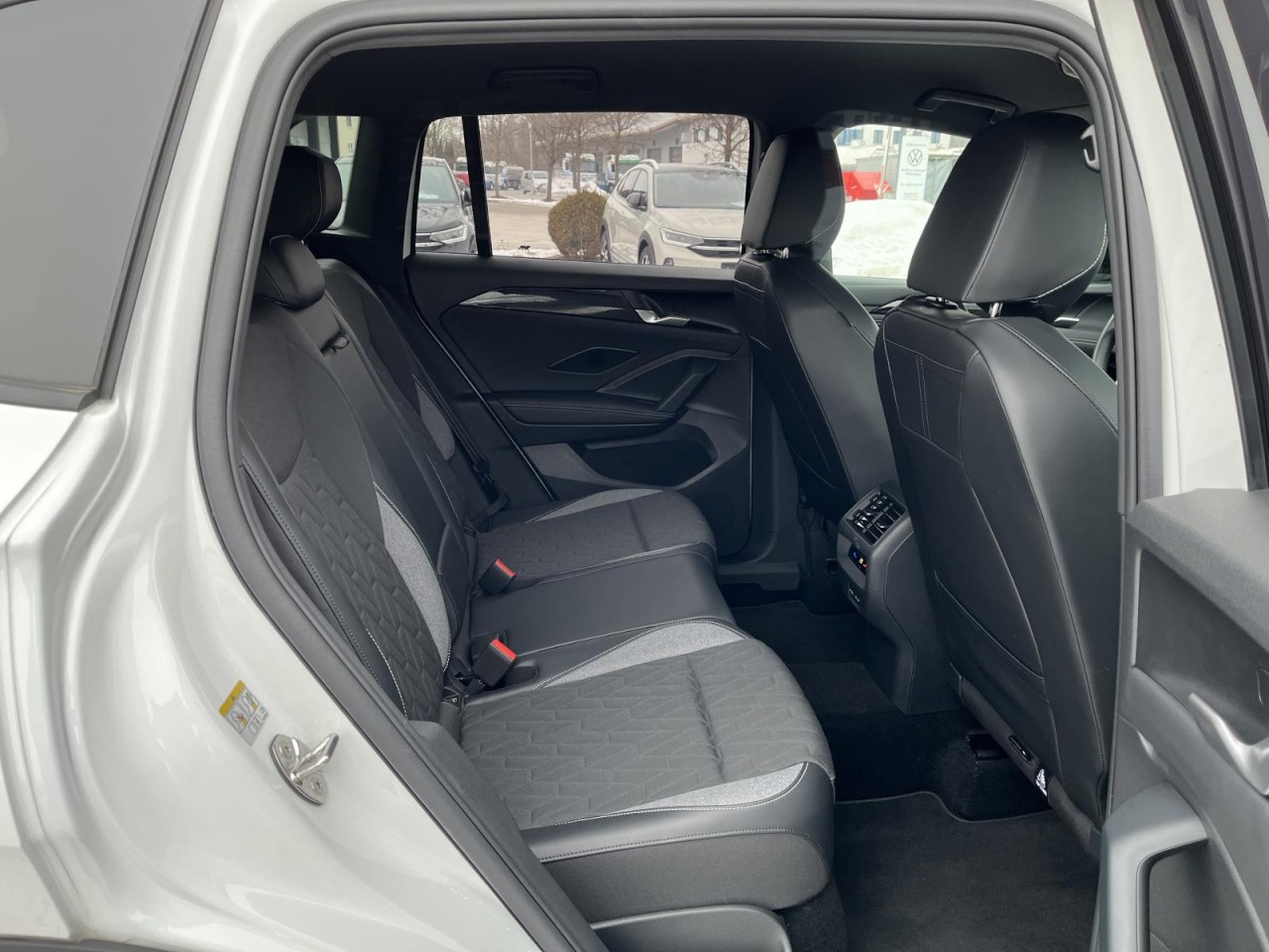 Tiguan 1.5 eTSI Goal DSG (IQLight+NAVI+AHK+Area-RearView+ACC)