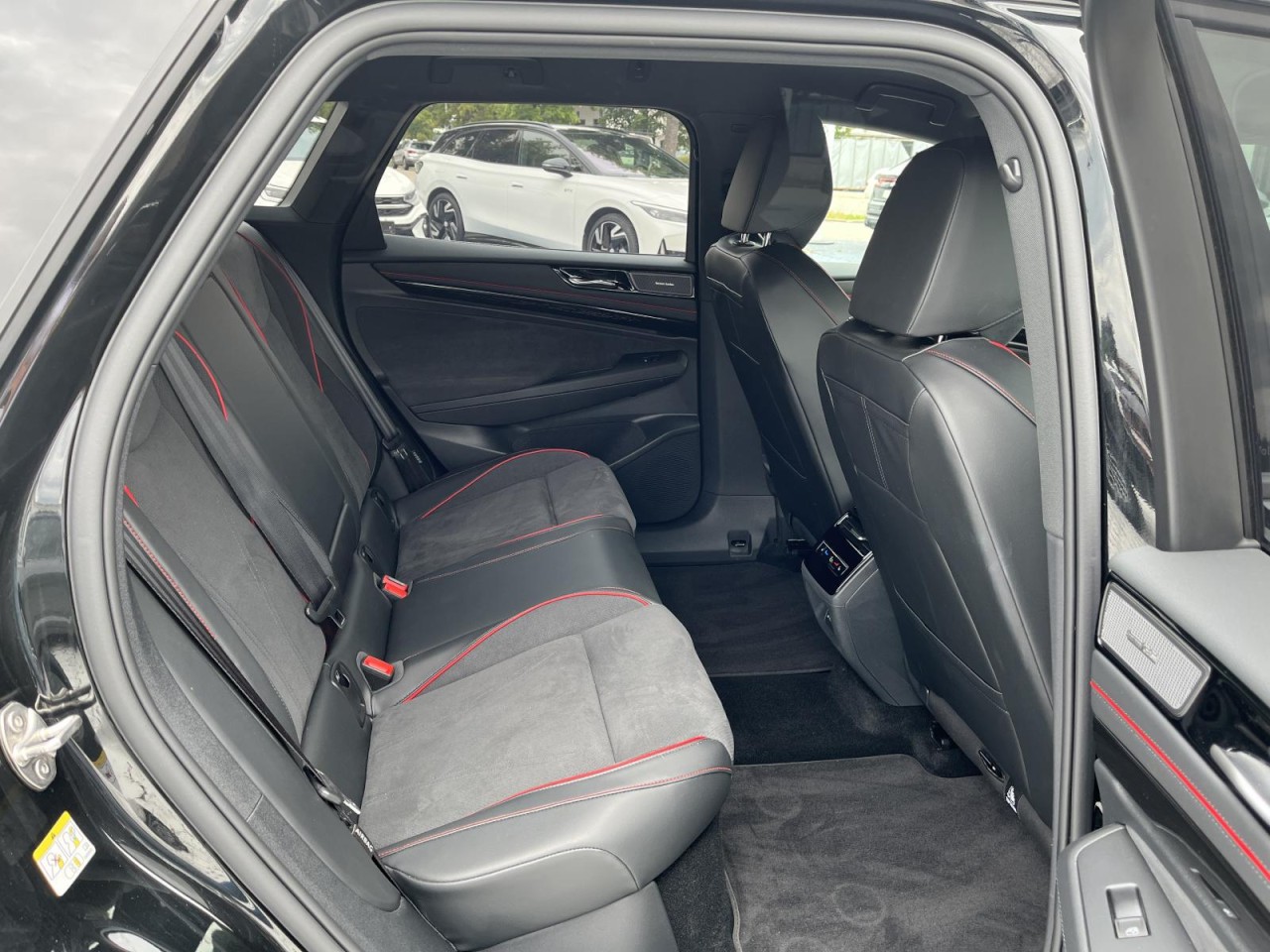 ID.7 Tourer GTX 4Motion (AreaView+AHK+HeadUP+HarmanKardon)