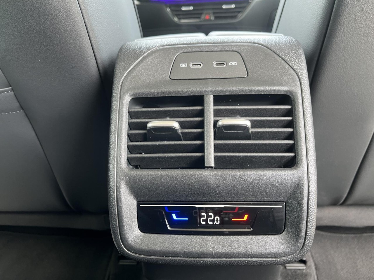 Passat Variant 2.0 TDI Business DSG (LED,NAVI,APP,AreaView)