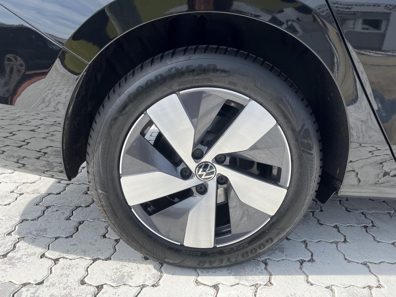 Passat Variant 2.0 TDI Business DSG (LED,NAVI,APP,AreaView)