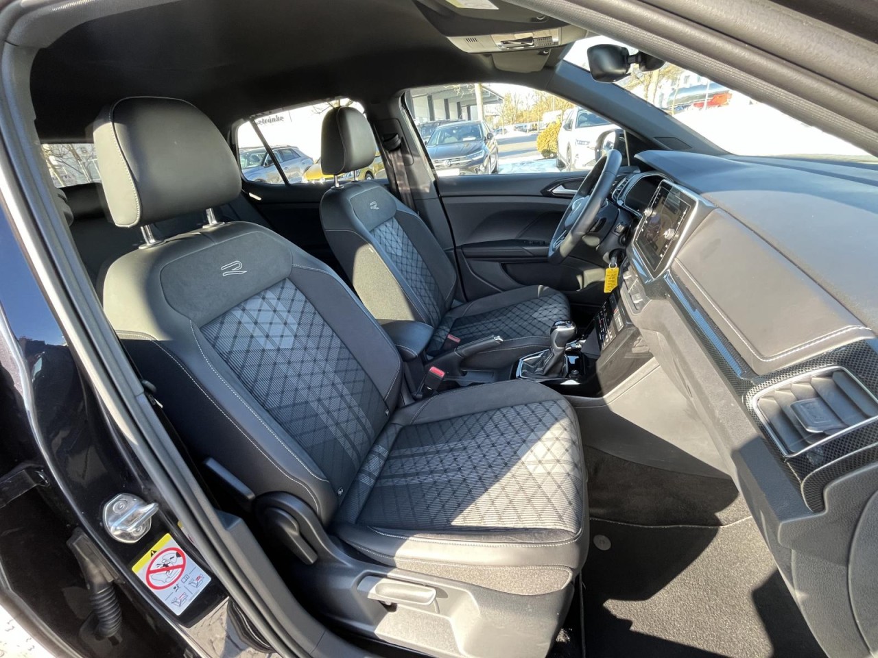 T-Cross 1.5 TSI R-Line DSG (IQLight+APP+ACC+SH+RearView)